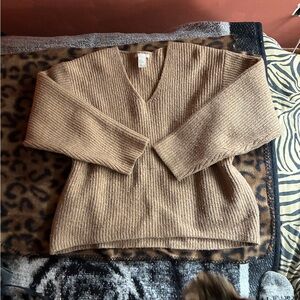 H&M light brown/tan slouchy sweater, best fits small/medium